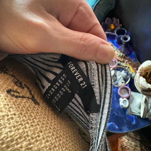 Vintage forever 21 top - Picture 3 of 3